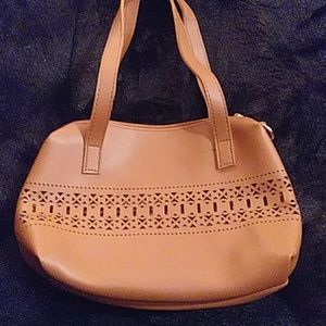 A crossbody bag